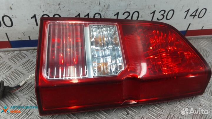 Фонарь задний правый Nissan Pathfinder R51 2007