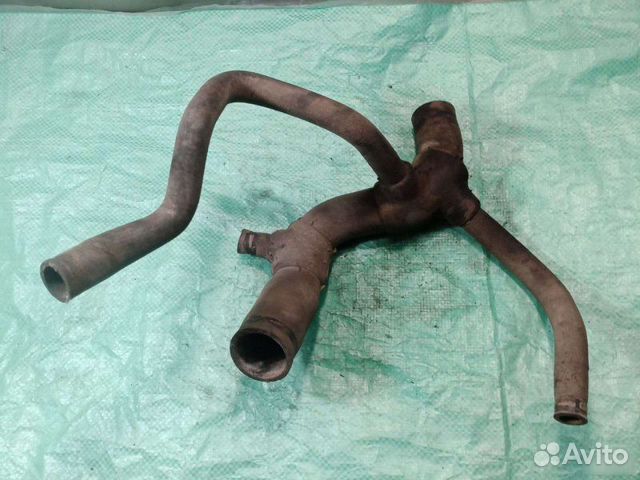 Патрубок системы охлаждения Ford Mondeo 1 1.8L