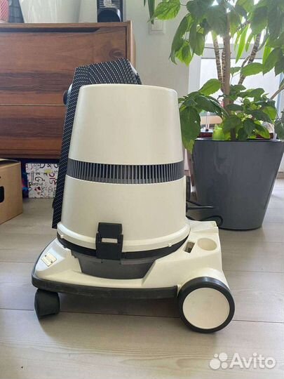 Пылесос Bork V601