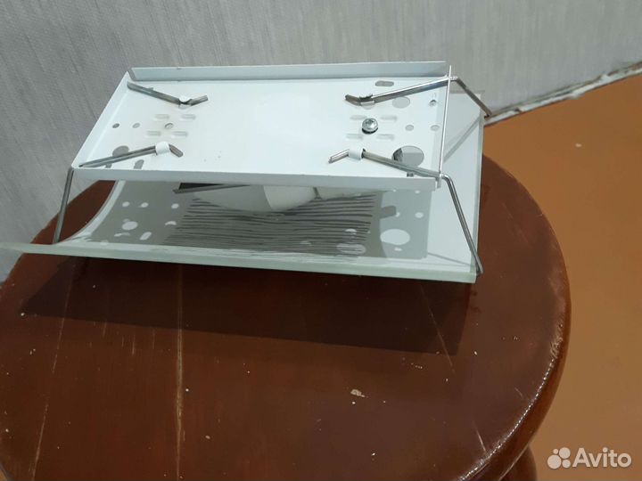 Светильники потолочные