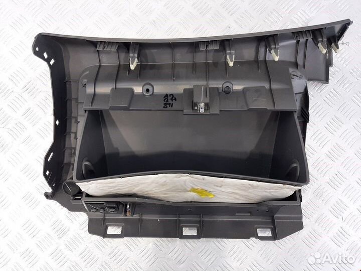 Бардачок (вещевой ящик) для Hyundai-KIA Sonata 6