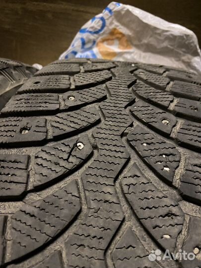 Bridgestone Blizzak Spike-01 215/60 R16 95T