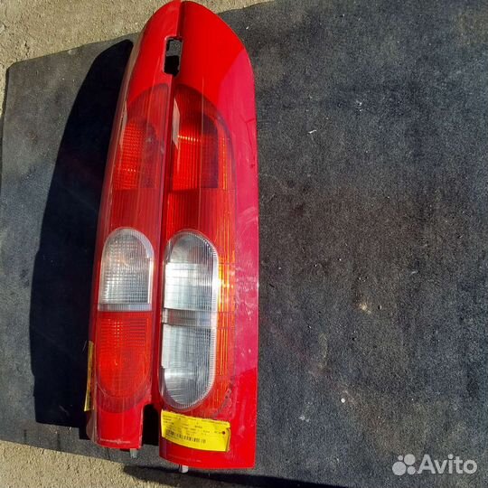 Renault Kangoo с03-08г. задний фонарь правый левый