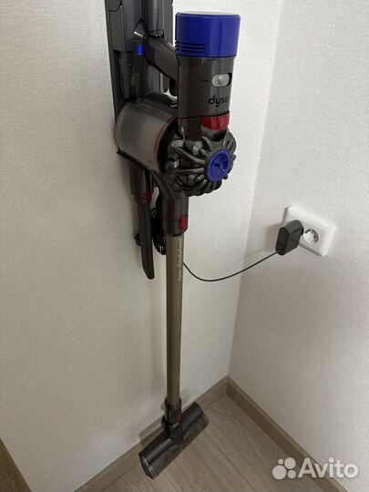 Пылесос dyson v8