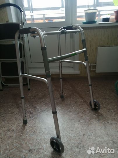 Ходунки для взрослых на колесах