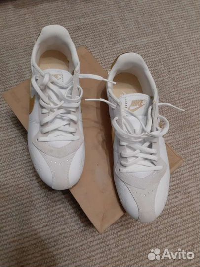Кроссовки Найк