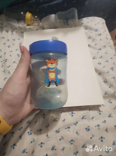 Поильник, и бутылочка avent