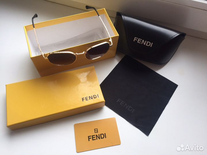 Солнцезащитные очки мужские fendi