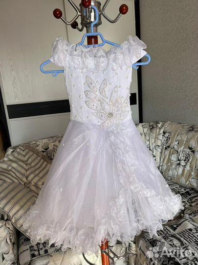 Платье праздничное для маленьких принцесс