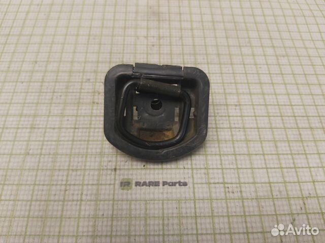 Крючок крепления груза в багажник Toyota Avensis