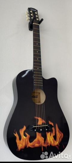 Акустическая гитара