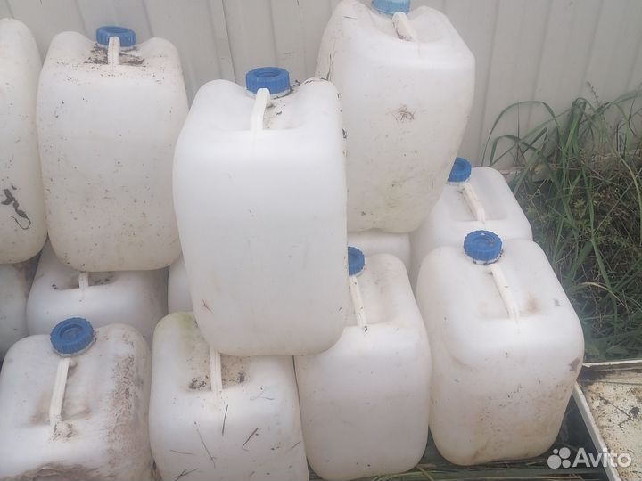 Канистра пластиковая 20 литров