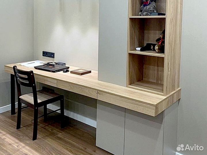 Детская рабочая зона у окна для двоих