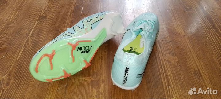 Футбольные бутсы nike 37.5 размер