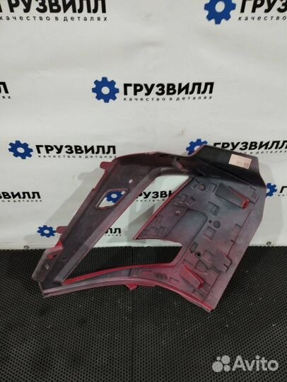 Окантовка правой фары Volvo FMX 84407599