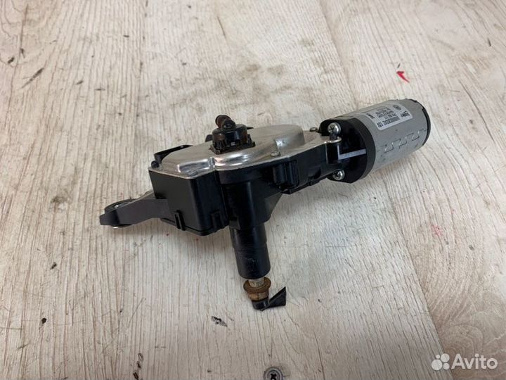 Моторчик стеклоочистителя задний Vw Touareg 2 3.0