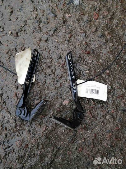 Петля Капота Фольксваген Пассат Б5+