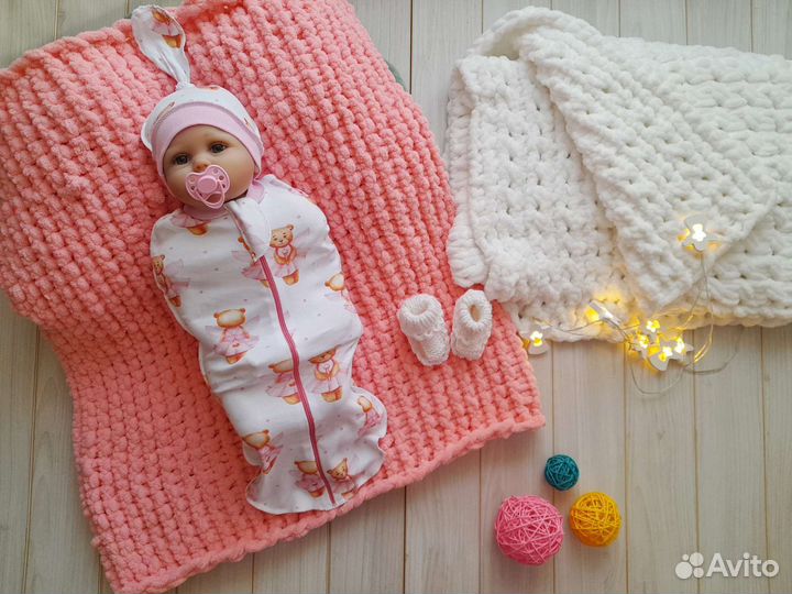 Комплект новый для новорожденной плед вязаный