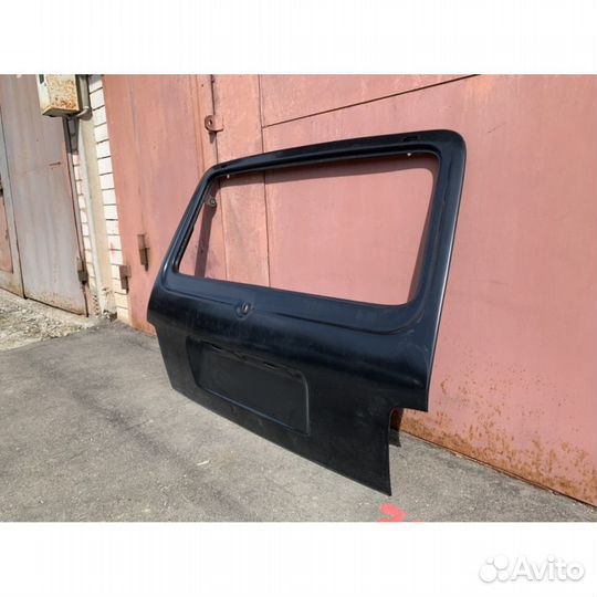 Задняя дверь Нива новая