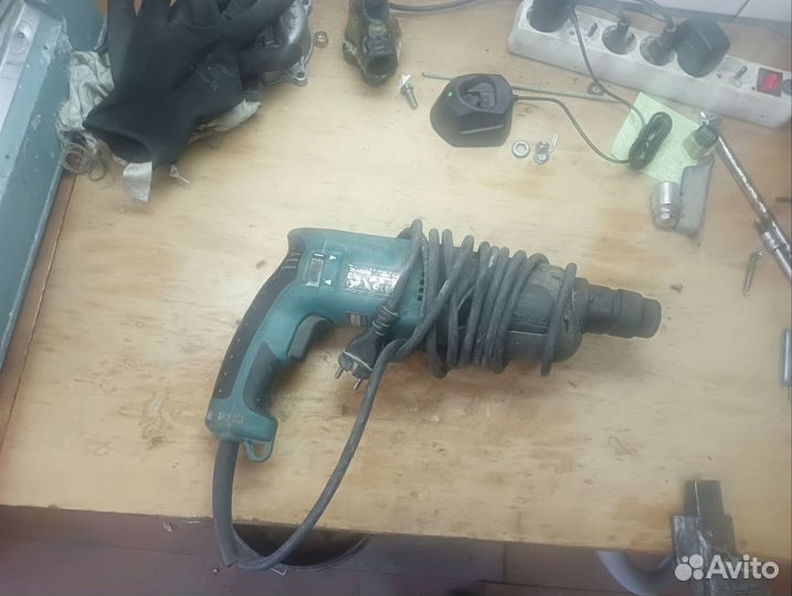 Перфоратор makita HR 2470