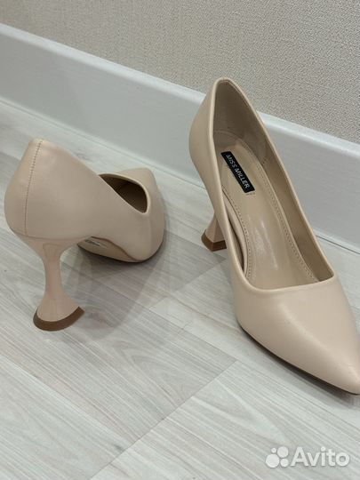 Туфли женские 37 размер бежевые