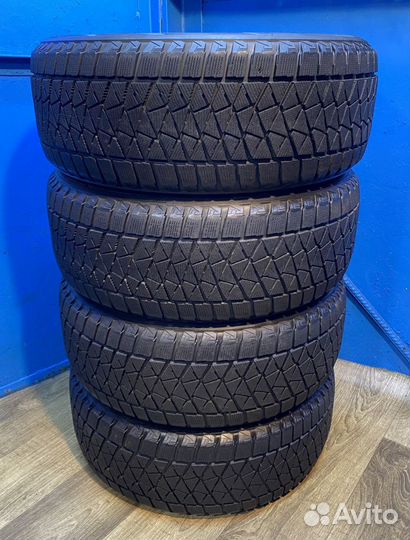 Bridgestone Blizzak DM-V2 245/55 R19