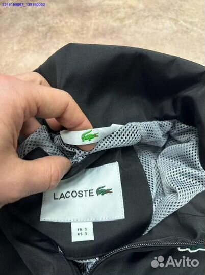 Легкость и стиль: ветровка Lacoste