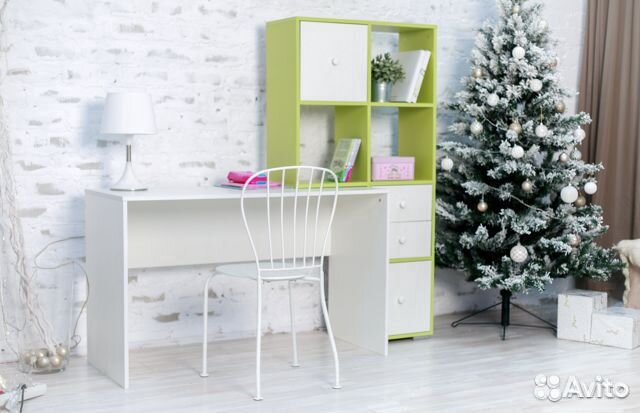 Детский письменный стол