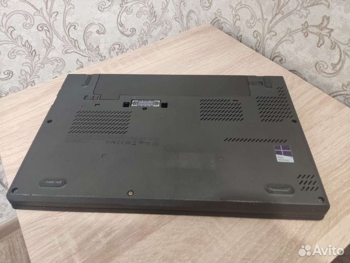 Компактный бизнес ноутбук Lenovo i5gen6/8 ddr4/ssd