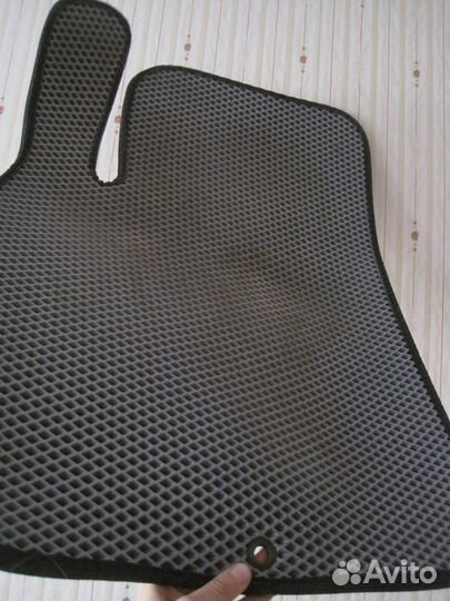 Автомобильные коврики EVA