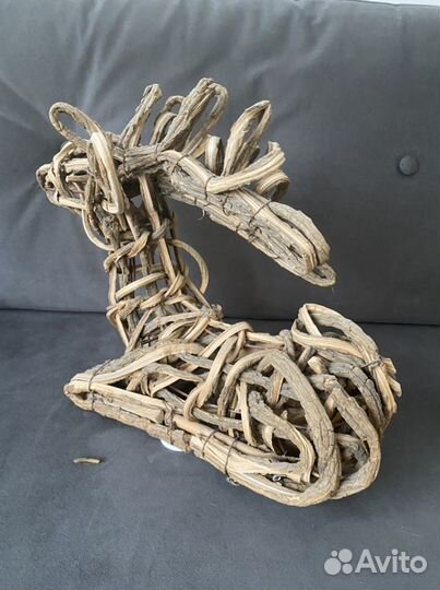 Предмет декора - Олень из плетенных веток
