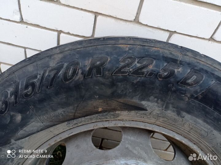 Шина с диском 315/70 r22. 5