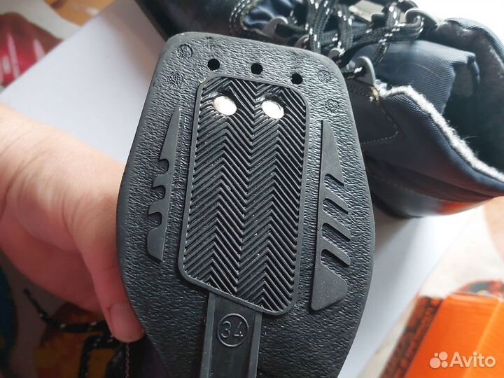 Лыжные ботинки 34р