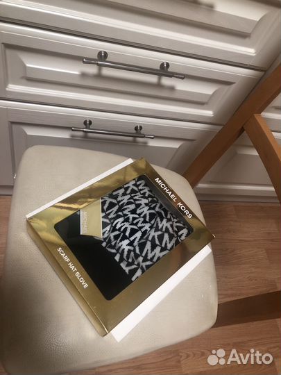 Комплект шапка и шарф michael kors