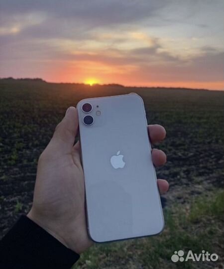 iPhone 11, 64 ГБ