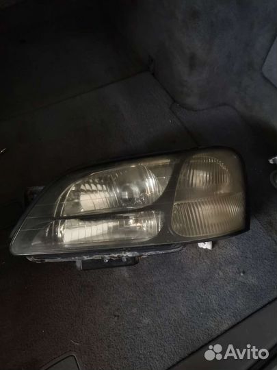 Фара Subaru Outback B12 2000 г