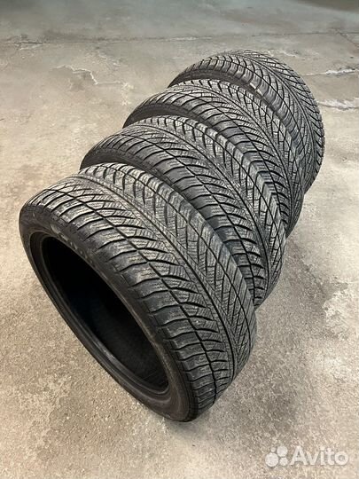 Goodyear UltraGrip 8 245/45 R19 102V