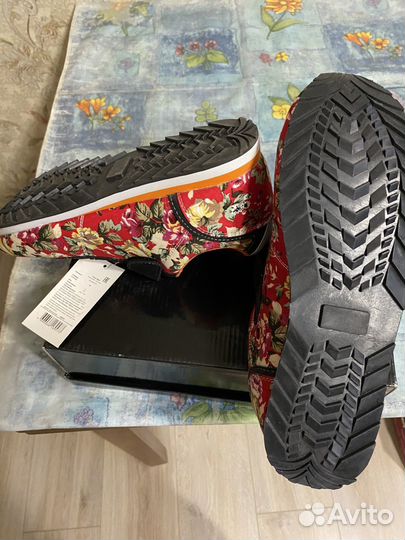 Кроссовки женские 39 размер