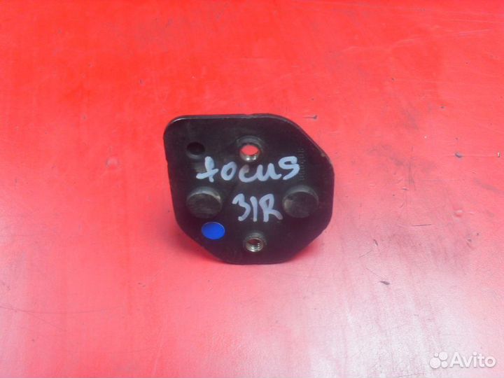 Замок спинки сиденья 1336093 Ford Focus 2 (CB4)