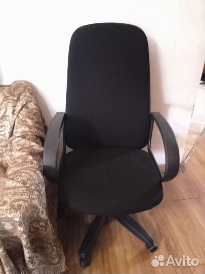 Компьютерное кресло руководителя бу