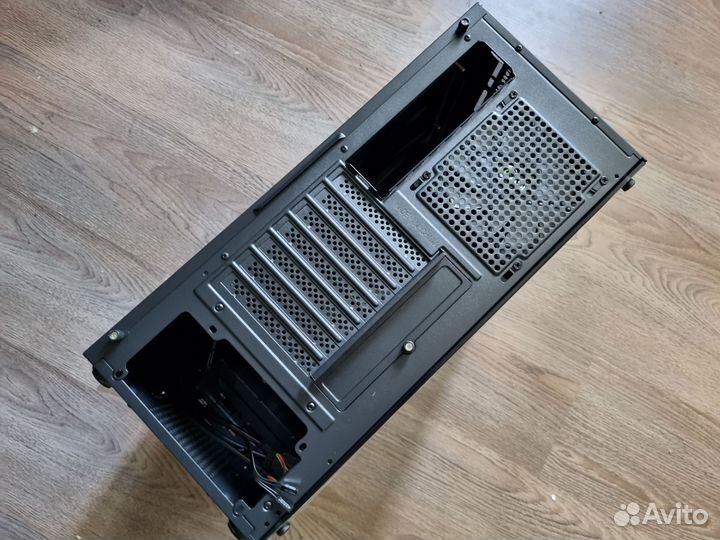 Новый корпус powercase mistral evo air