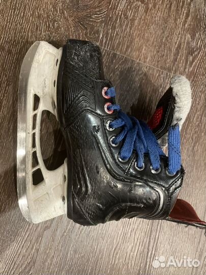 Хоккейные коньки bauer vapor 1x