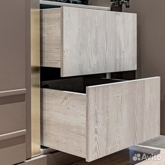 Шкаф распашной под заказ