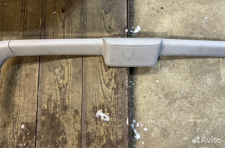 Обшивка двери багажника Паджеро 4