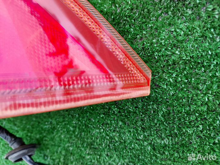 Задний правый стопарь Мицубиси Лансер 10 Дефект