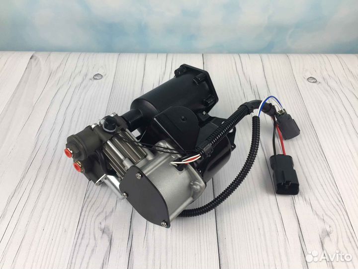 Компрессор пневмоподвески Land Rover Discovery 3 1