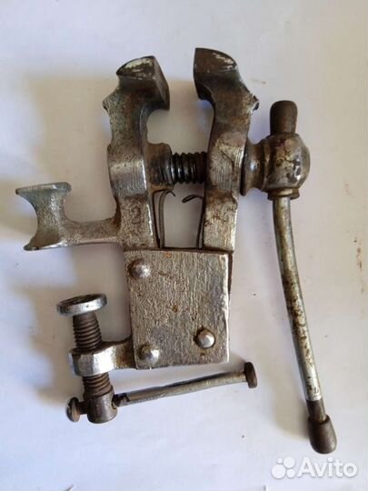 Тиски слесарные бу СССР