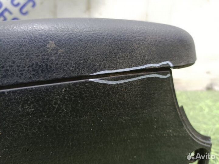 Консоль между сидений Volkswagen Passat B5 седан