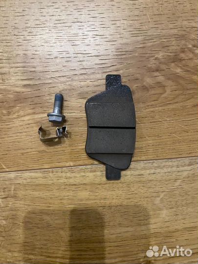 Тормозные колодки volkswagen задние