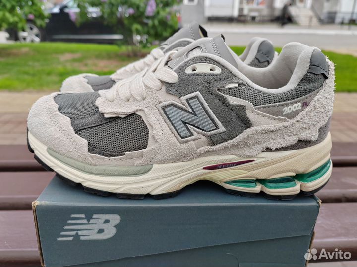 Кроссовки new balance 2002r